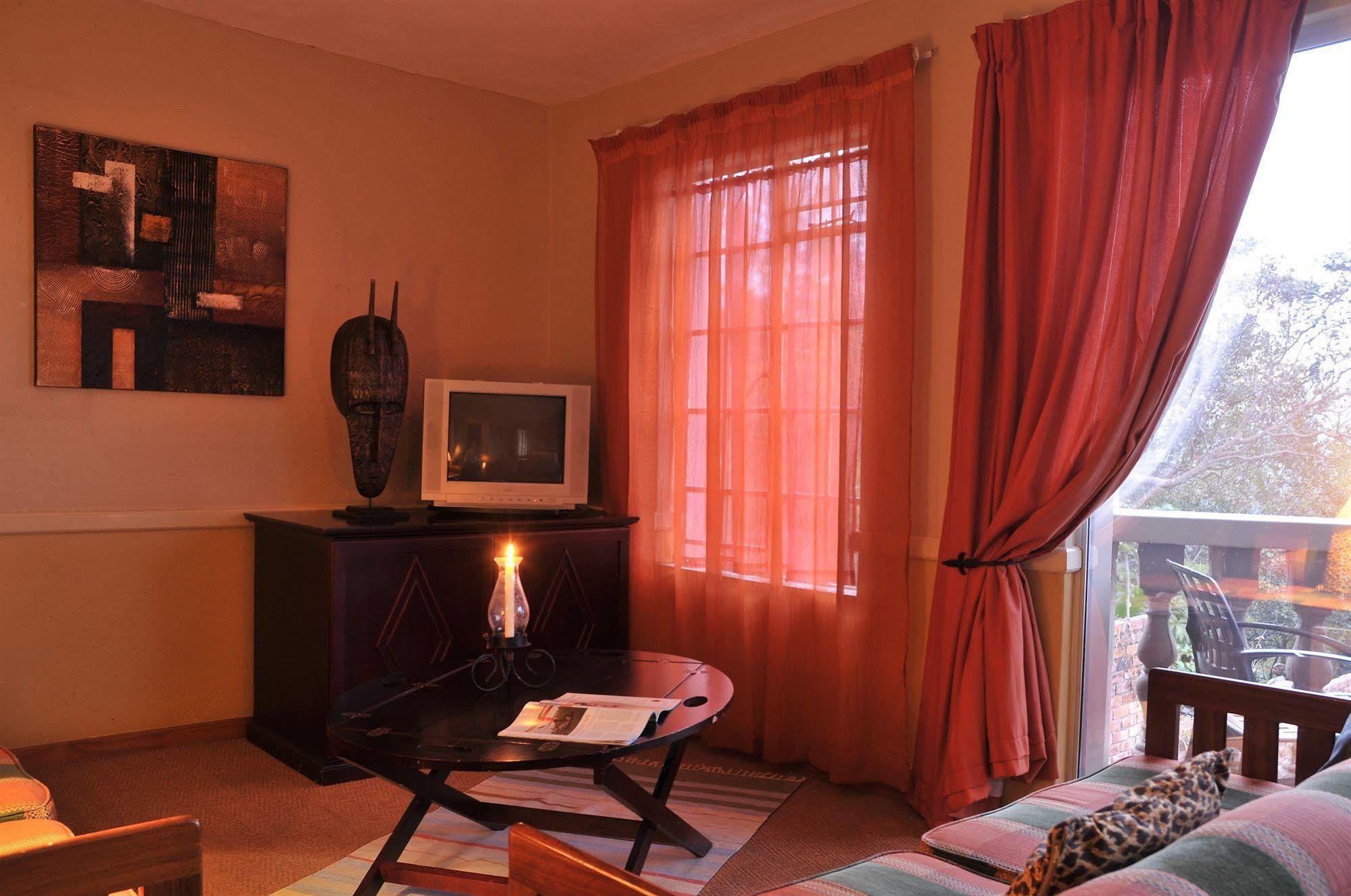 Bed and Breakfast Sunset Manor Mbombela Екстер'єр фото